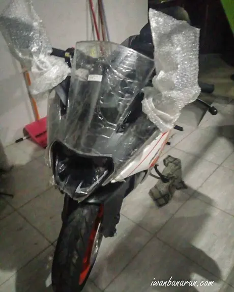 ktm-rc200-3