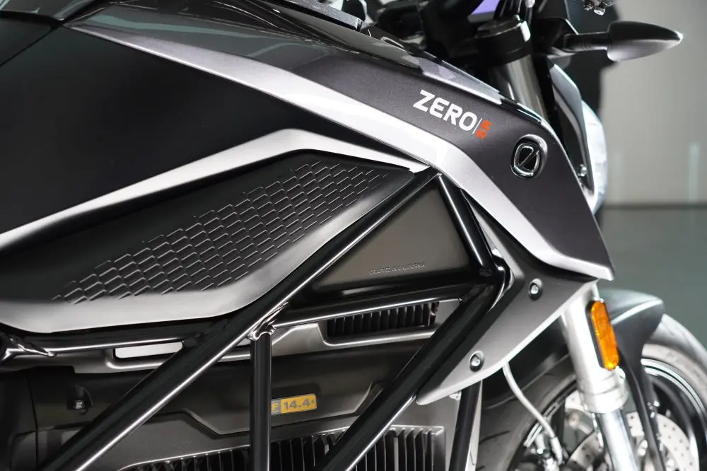 Zero Motorcycle rilis Zero SR 2022 gebrak dunia, motor listrik makin kencang euy