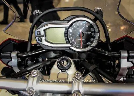 Triumph Tiger (11)