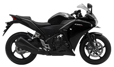 Warna baru Honda CBR 250R….sing ireng sangarrr