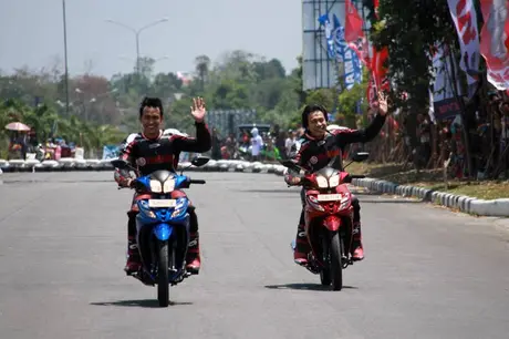 Doni Tata dan Komeng Ramaikan YCR Bangka dan Launching Jupiter Z1