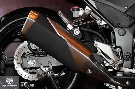 Kawasaki_Z250_06
