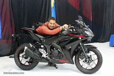 wpid-yzf_r25_iwb.jpg