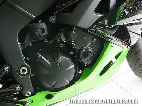 P1110426 Lho…Ninja ZX-6 sudah dijual didealer Kawasaki??