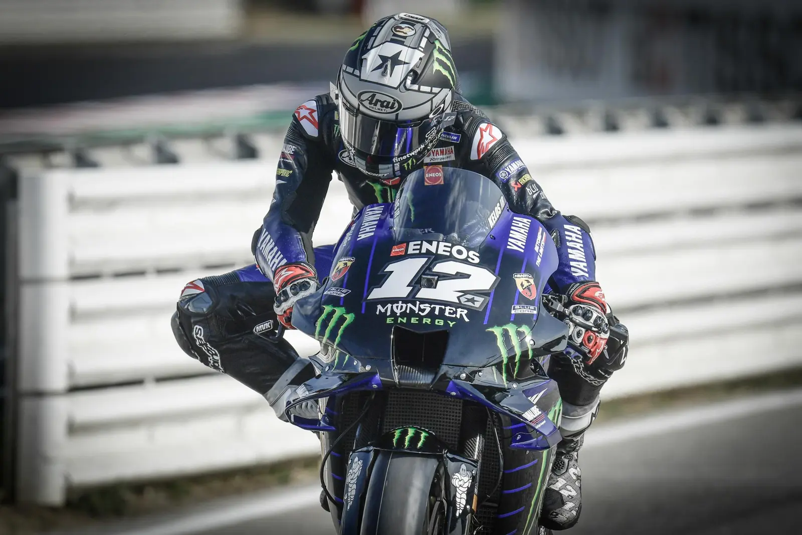 Memble di Catalunya, Maverick Vinales kembali salahkan motor…lhoooo ????