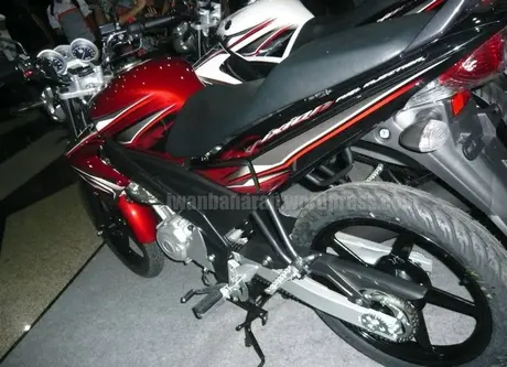 Warna baru Yamaha Vixion 2011… — cakep juga