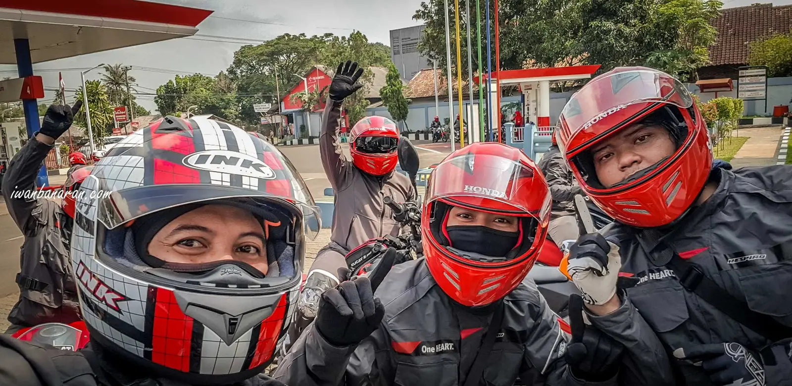 Turing Bloggers ke Tanjung Lesung nunggang Supra GTR dan CRF250 Rally