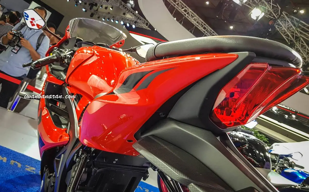 Mega gallery Suzuki new GSX-R150 warna 2018, warna putih hilang