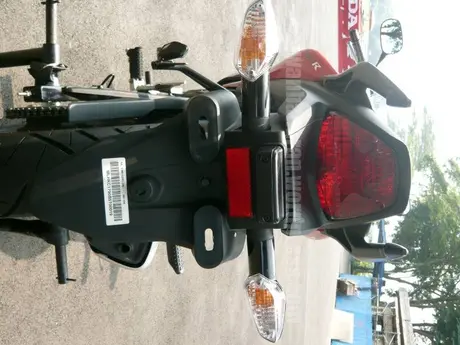 Kumpulan foto-foto CBR150r hasil jepretan diSentul….
