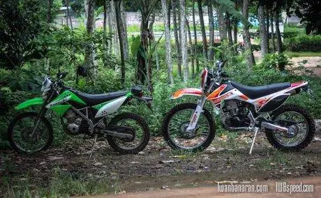 KLX150 vs Viar CrossX200 (10)
