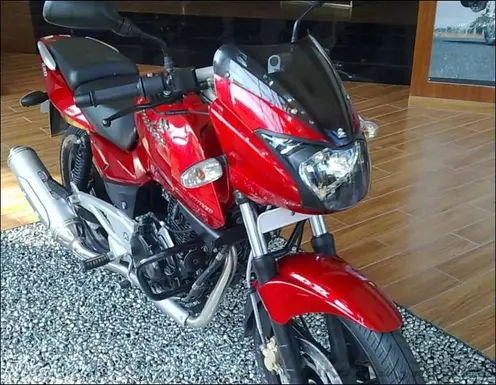 Bajaj-Pulsar-220-DTSi-S-Bikini-Faired Harga serta peluncuran Pulsar135 dan P220 sudah ada titik terang… —
