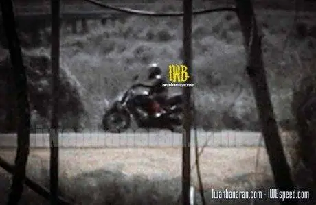 spyshoot new cb150R_K15G_IWB