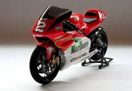 Yamaha YZR 500 M.Biaggi 1999 by Luyan Wen 08