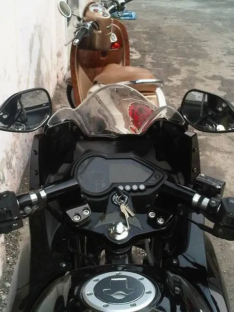 Byuh…pangling dengan rupa Pulsar220….