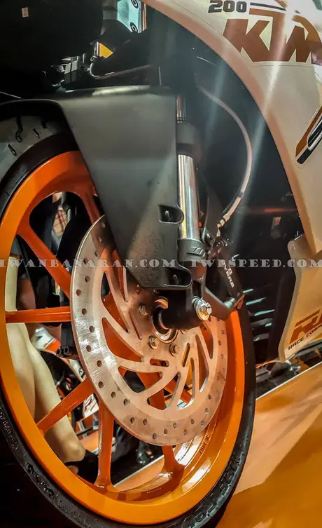 KTM Duke dan RC200 (23)