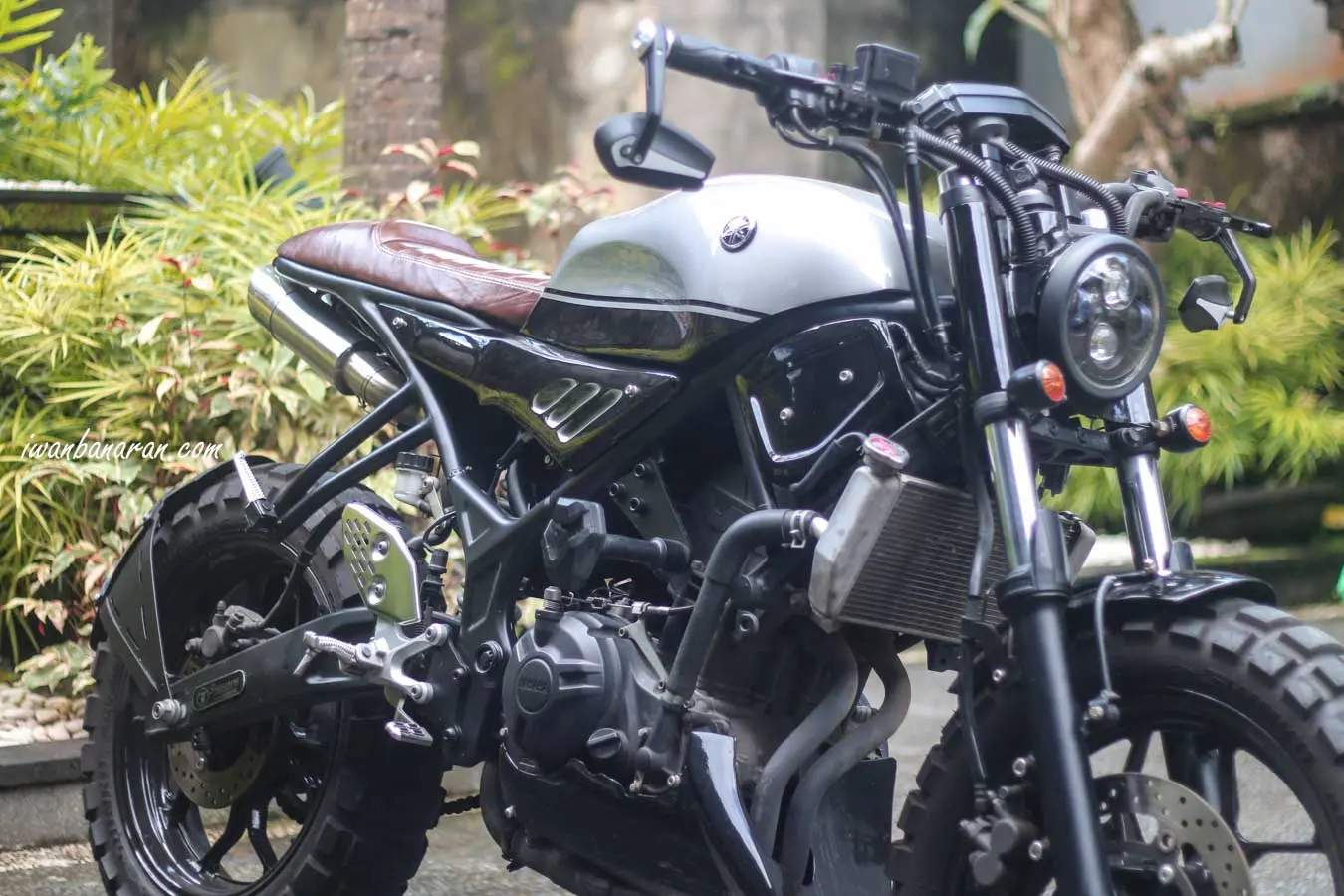 Modifikasi : Yamaha new XSR-250 ? bukan, ini adalah Yamaha YZF R25