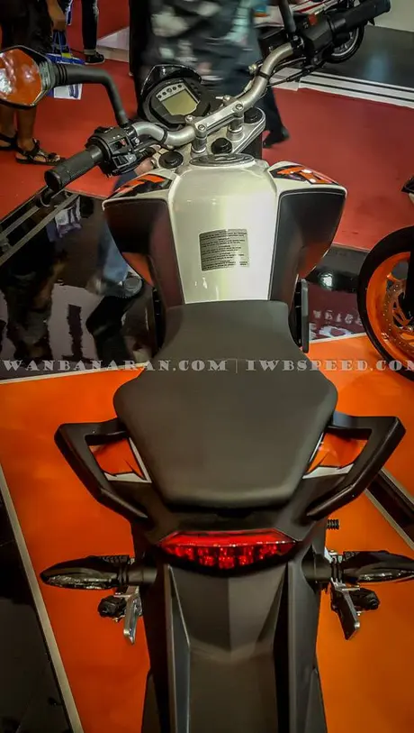 KTM Duke dan RC200 (3)
