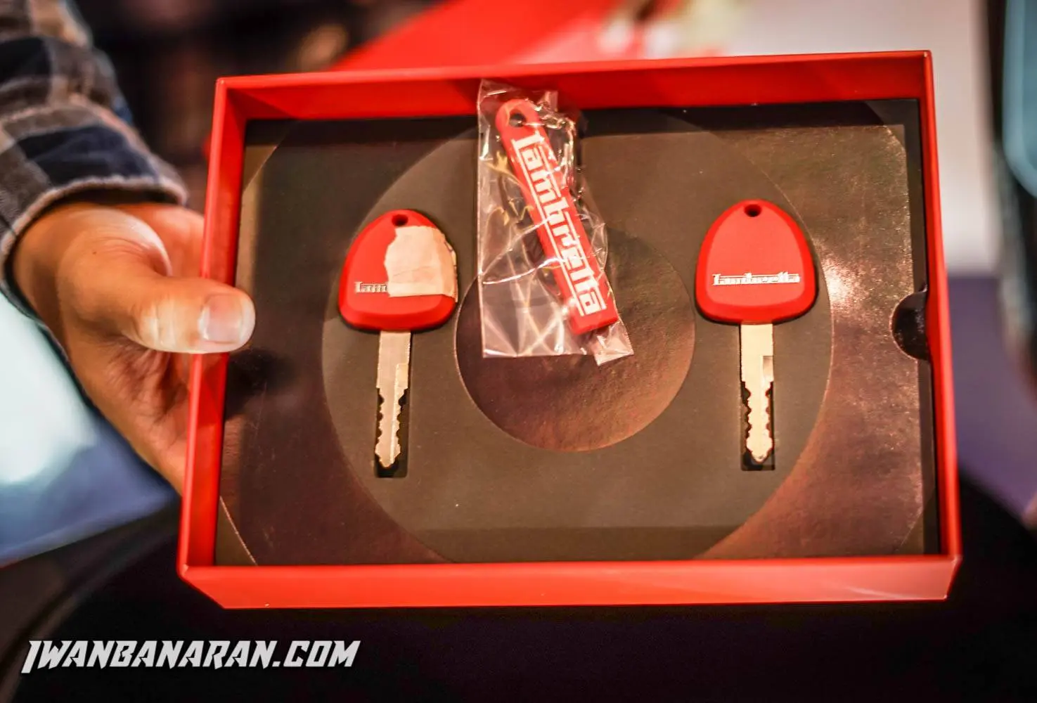 Pict Gallery : Terpesona merahnya Lambretta, finishing detilnya juozz