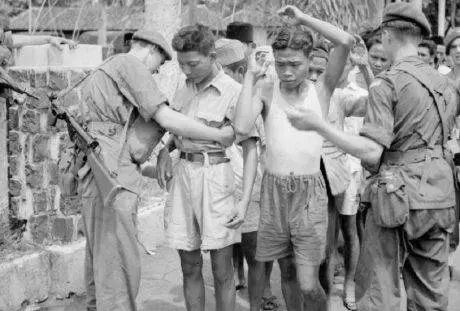 Sekutu mencari para pejuang