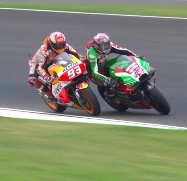 Marc Marquez anggap manuvernya terhadap Valentino Rossi biasa saja