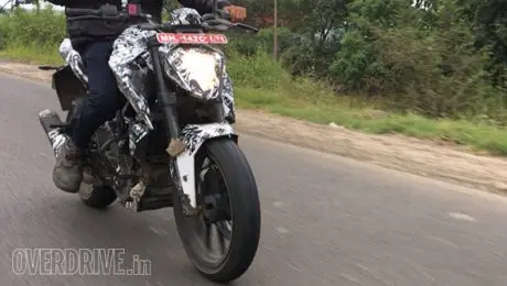2017-ktm-duke-200-4
