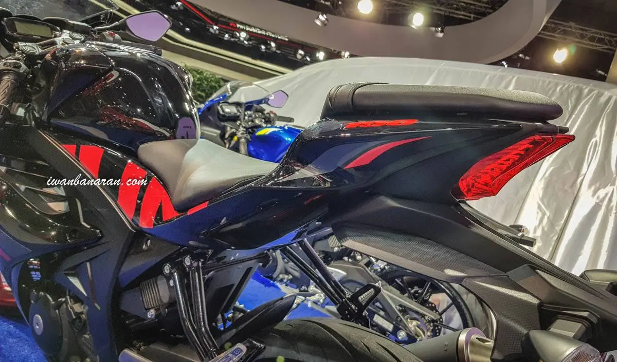 Mega gallery Suzuki new GSX-R150 warna 2018, warna putih hilang