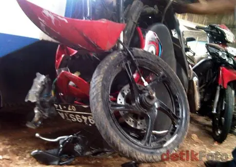 Hehhh!…kau anggap apa nyawa biker nih!….