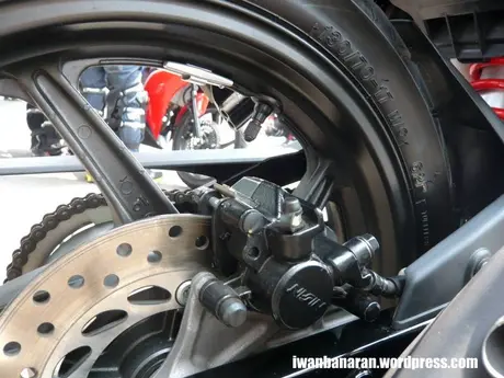 Kumpulan foto-foto CBR150r hasil jepretan diSentul….