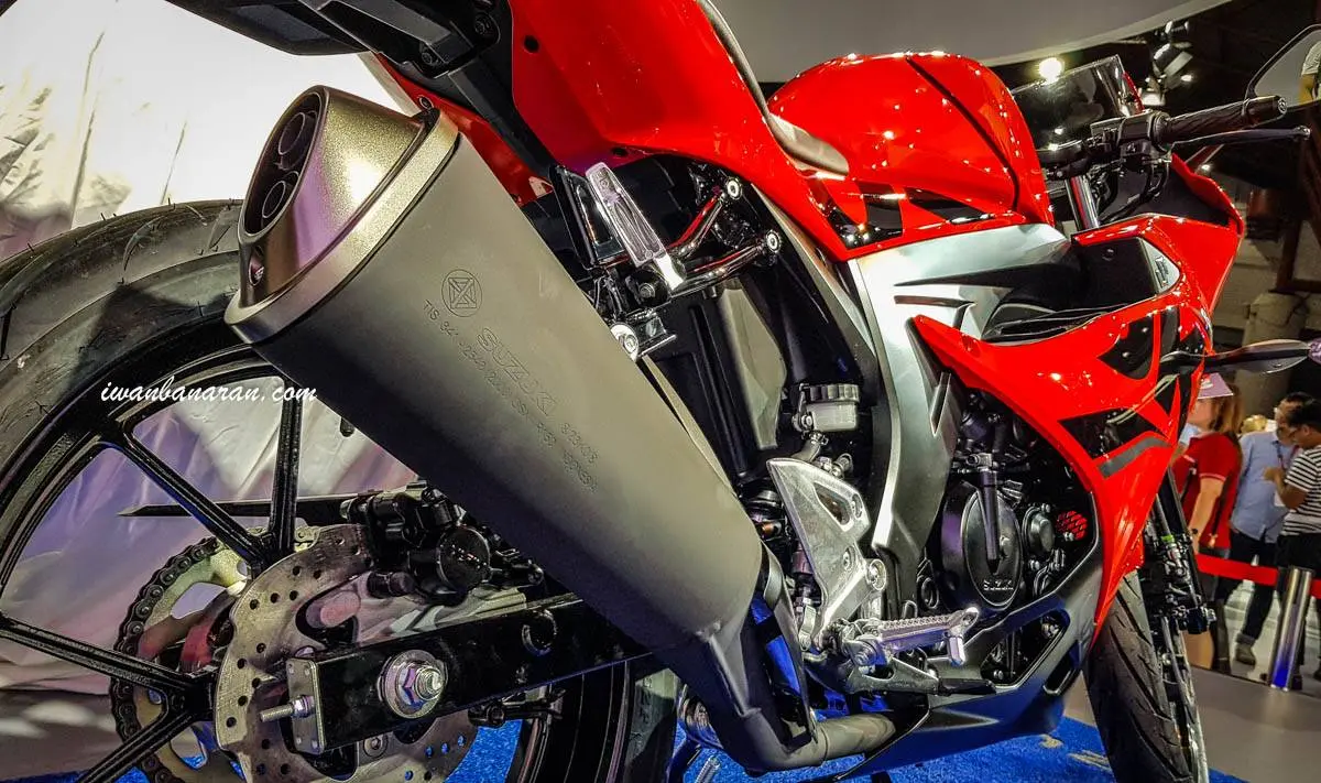 Mega gallery Suzuki new GSX-R150 warna 2018, warna putih hilang