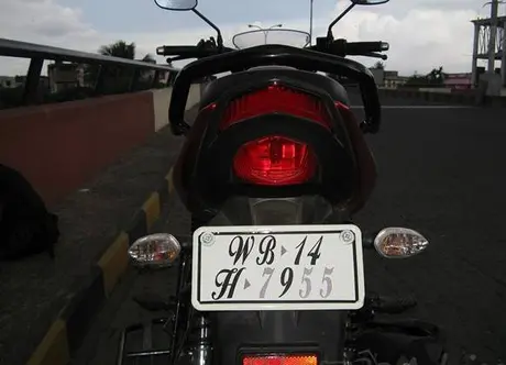 Yamaha SZ-R…siminim fitur yang laris manis! —
