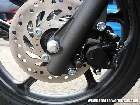 Penasaran gambar detil Honda Vario 125PGM-FI?. Monggo diintip… —