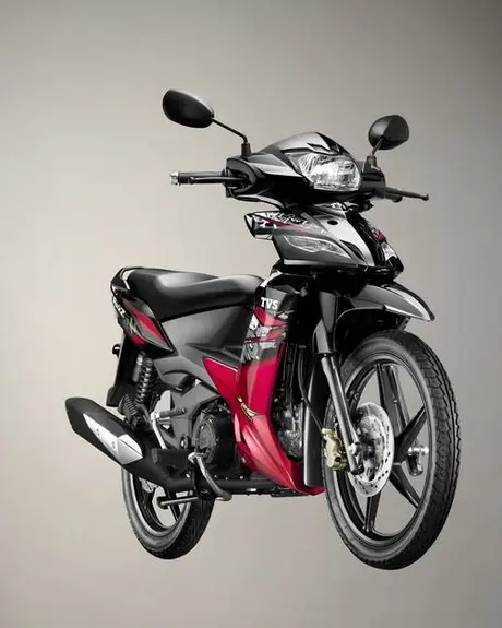 2_New TVS RockZ DD 125__The Best Bebek 125 cc Otomotif Award 2012_Graffity Red cc TVS RockZ kini hadir dengan Double Disc. Mantep tenan!…