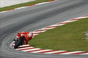 GP10 test sepang Akhirnya Ducati ngikutin Jejak Yamaha……