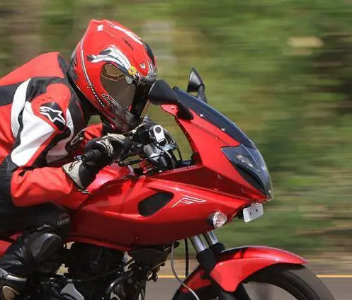 Pengen beli Bajaj Pulsar — ?? tunggu tahun depan bro —