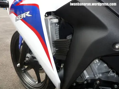 Kumpulan foto-foto CBR150r hasil jepretan diSentul….
