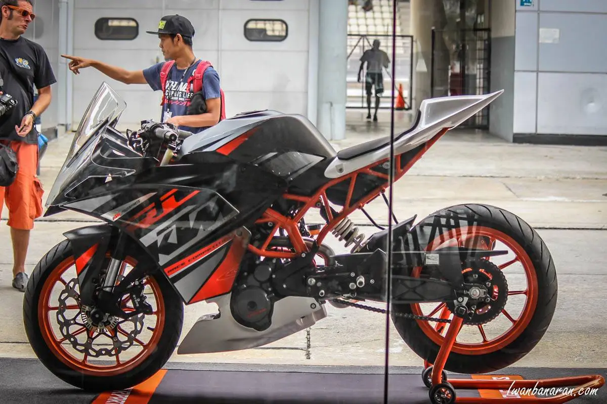KTM resmi rilis balap Asia RC CUP…….Sentul menjadi target untuk disambangi !. Juozzzz… —