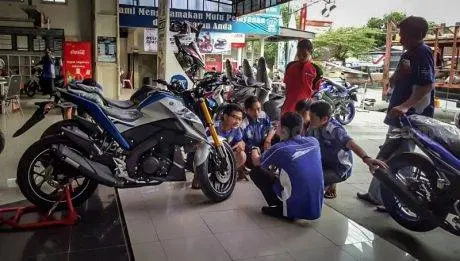 Yamaha xabre 150 TA (2)