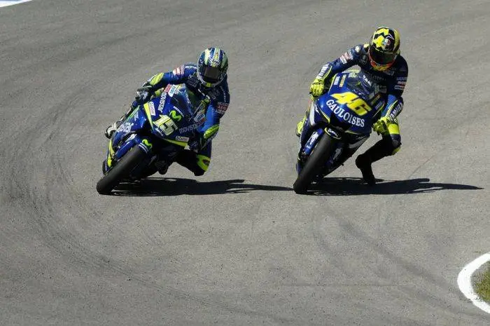 Gaya Rider membalap, Sol Sepatu Dainese Toprak sampai bolong