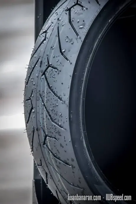 Pirelli_diablo_rosso_2_R (7)