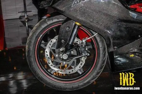 tvs-akula-310-13
