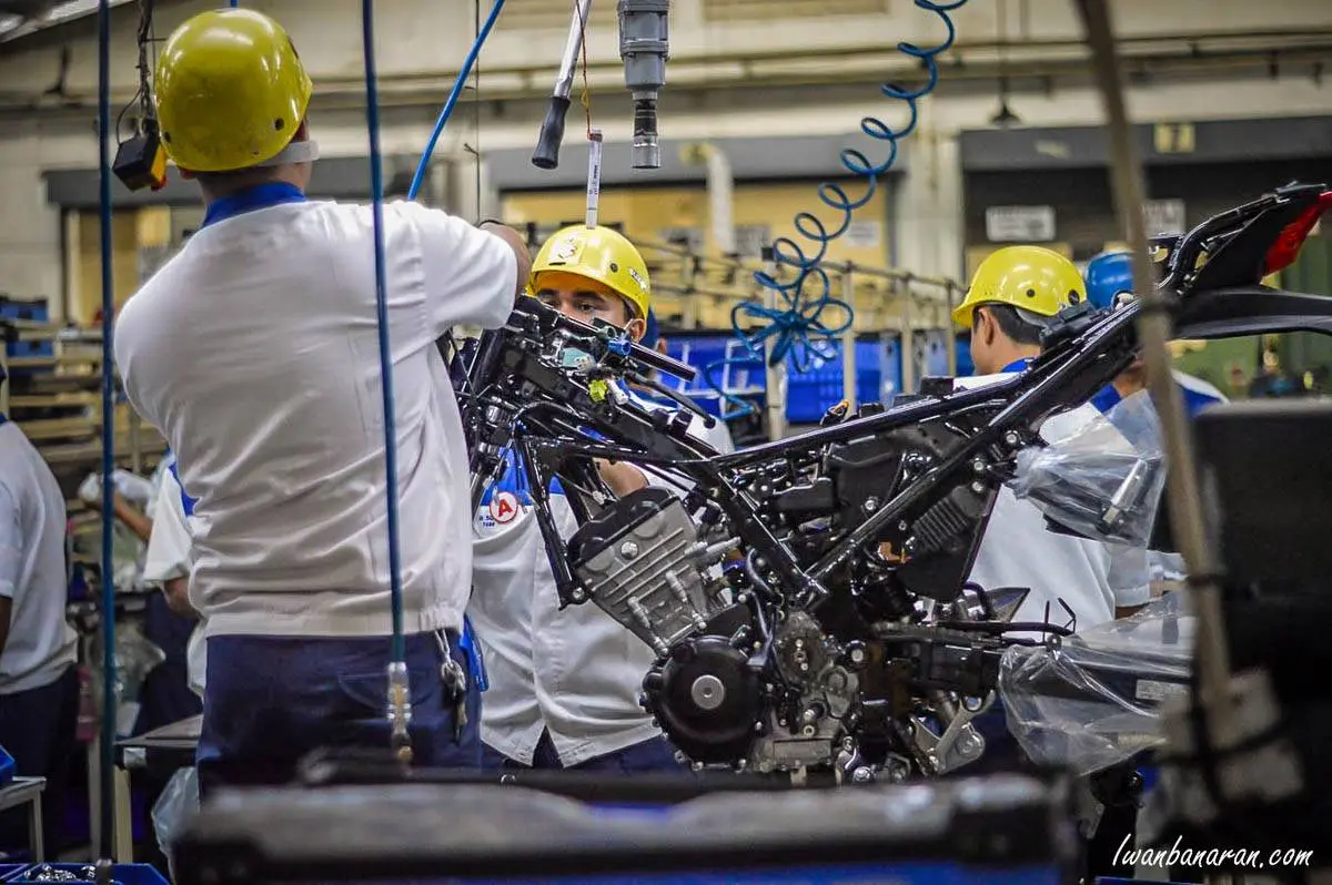 Blogger Suzuki factory visit……nihhhh yang pada penasaran sama rangka new GSX-R150