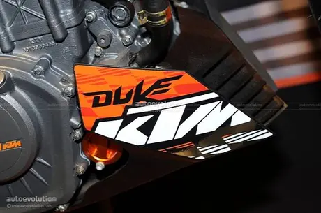 2011-ktm-125-duke-revealed-medium_16 Bajaj, KTM serta Kawasaki akan bersatu!…