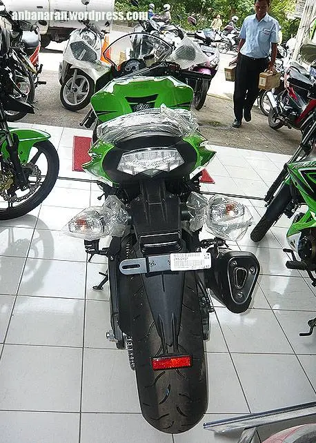 P1110434 Lho…Ninja ZX-6 sudah dijual didealer Kawasaki??