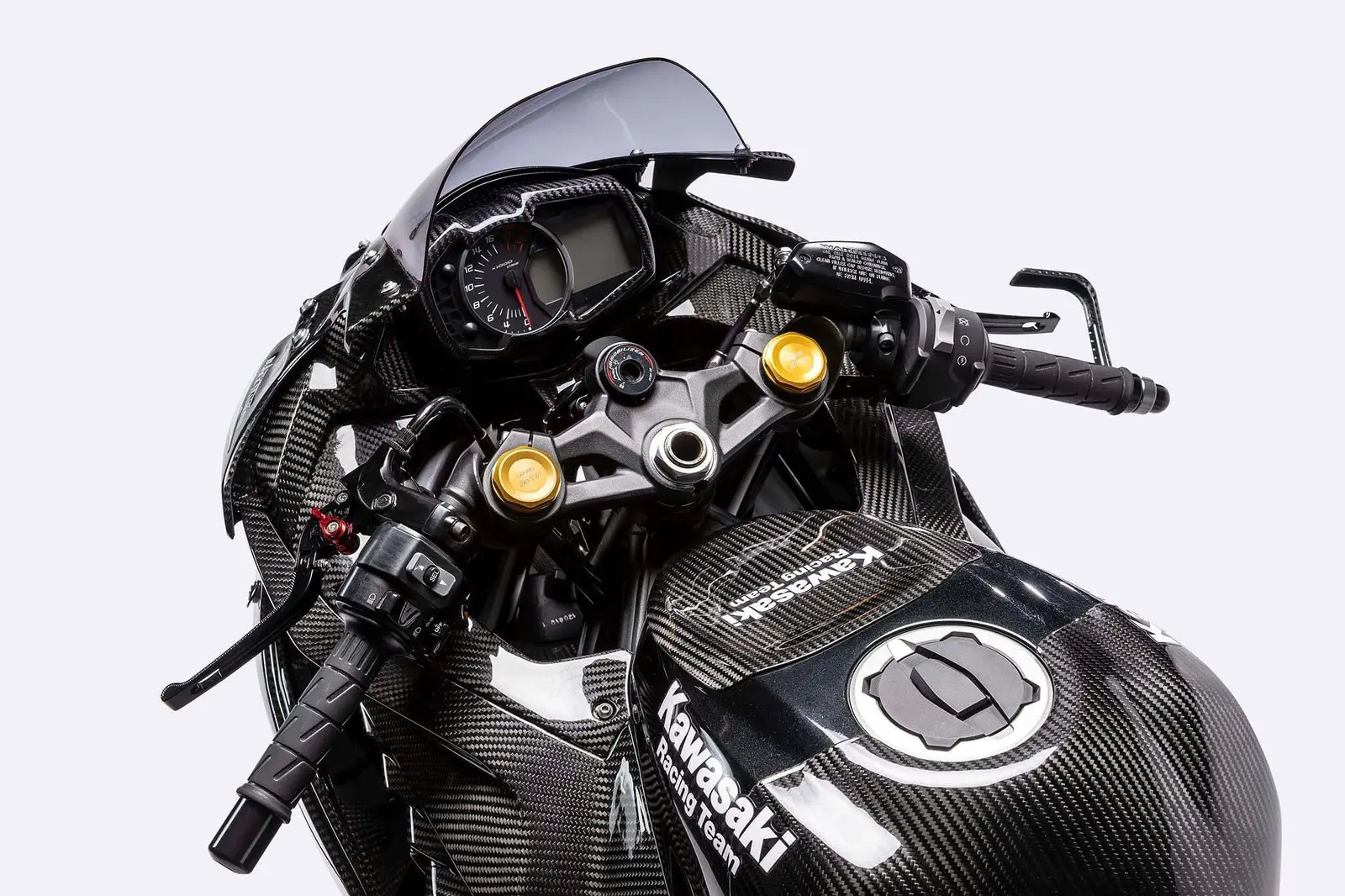 [HOT OPINI] Power On Wheel Akrapovic Kawasaki ZX25R ada yang salah, THE KILLING MACHINE bukan itu