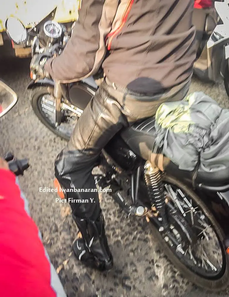 Spyshot Kawasaki W175
