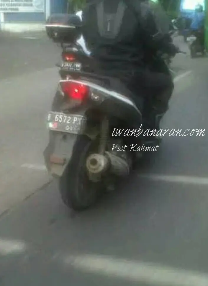 Sosok skutik misterius mirip PCX….apa lageee nih??…
