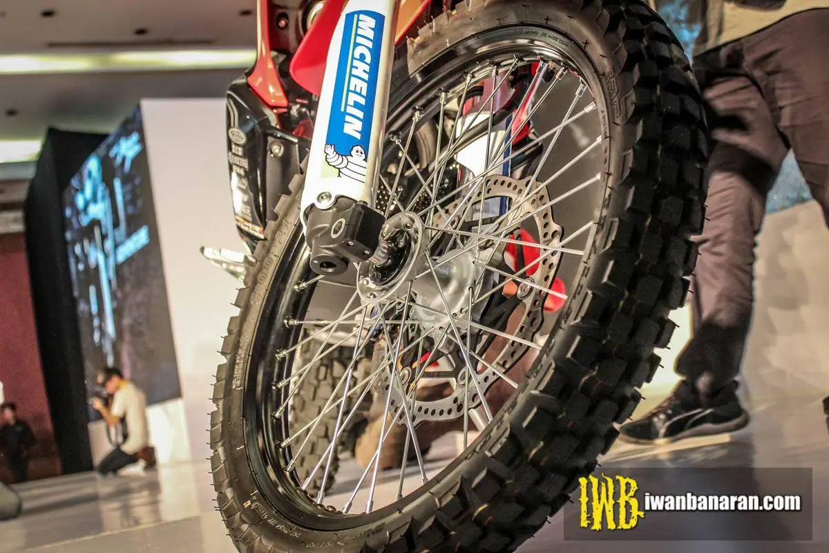 Mega gallery Honda new CRF250 Rally….USD Showa 43mm, kokoh tenan