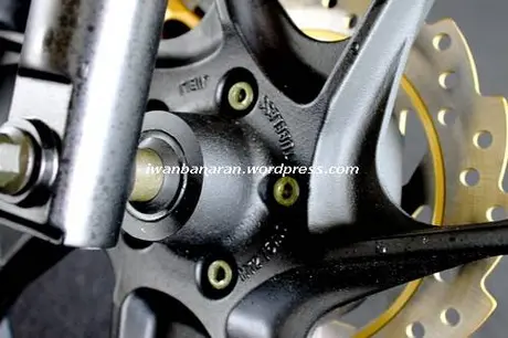 Minerva X-Road 150 (10)