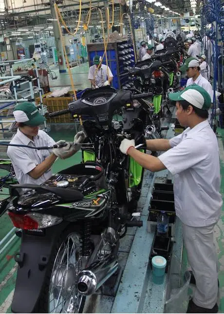 AHM luncurkan striping anyar Honda SupraX125….