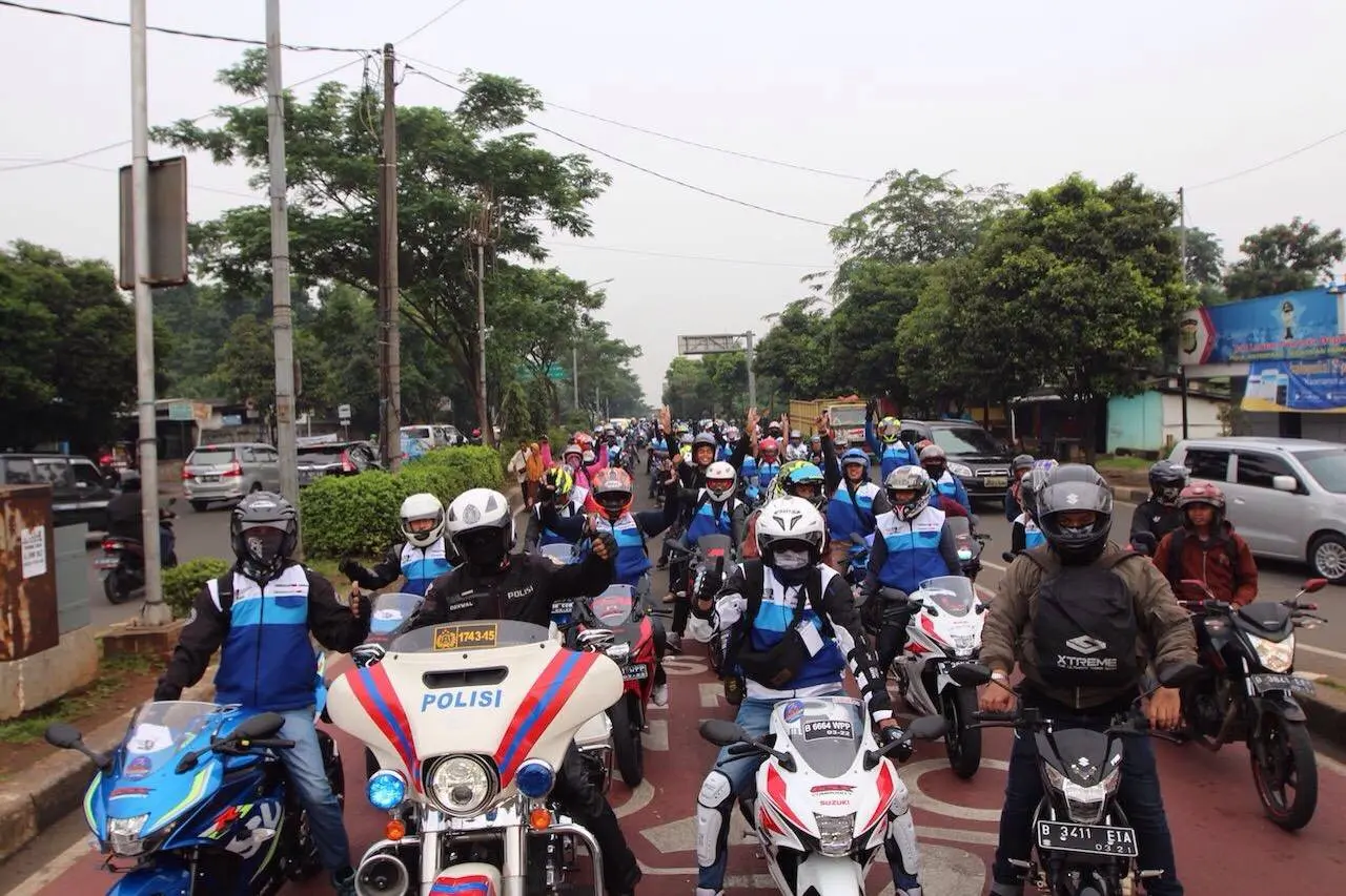 Suzuki bike Meet 2017… — GSX Club Indonesia terbentuk. Wah….ada RGR150 juga cak